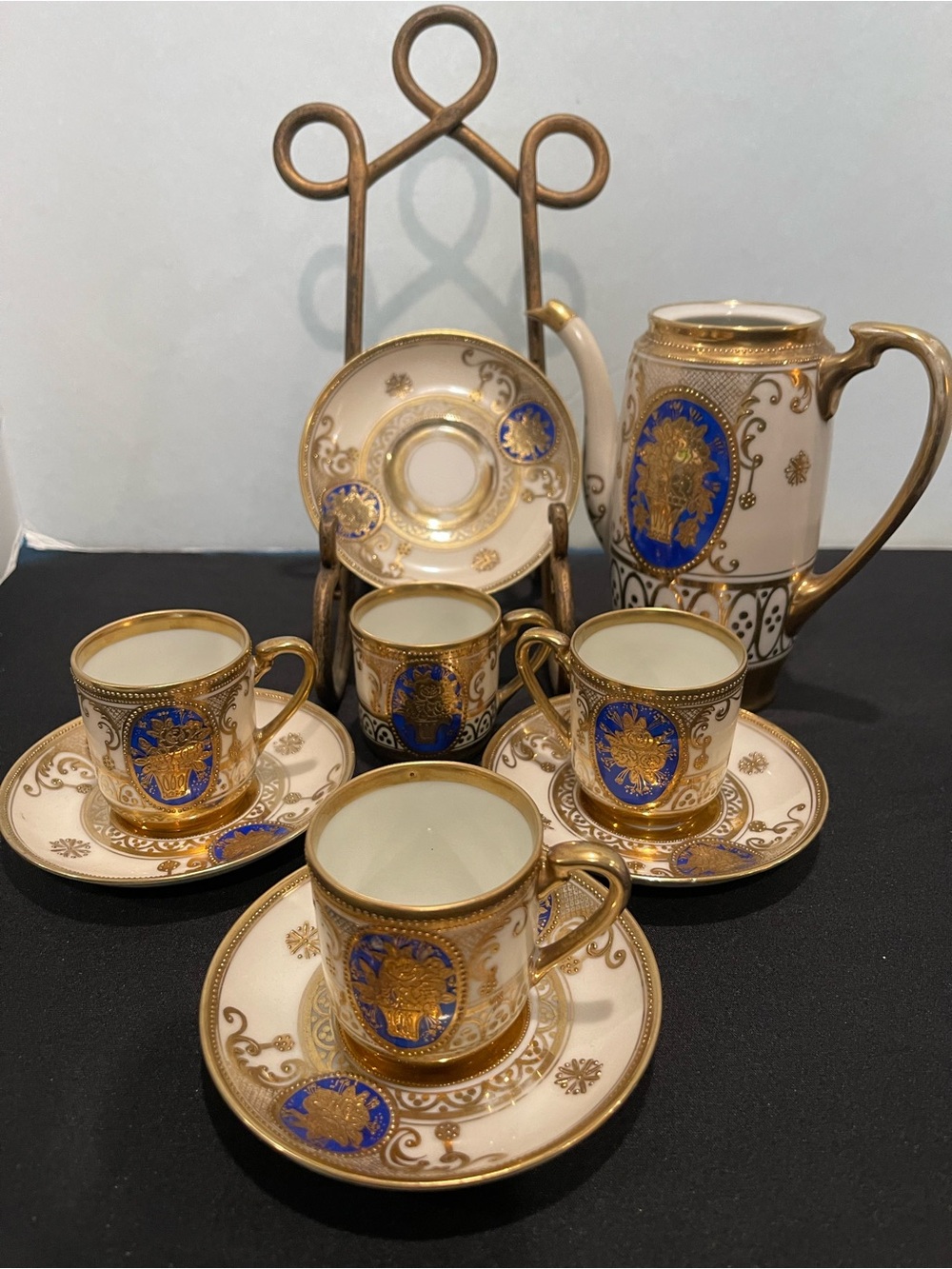 Vintage Noritake Tea Set Teapot no lid 4 demitasse cups & saucers,creamersugar.